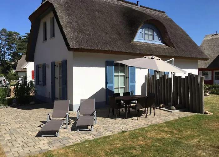 Thatched Roof Duenenblick * Glowe